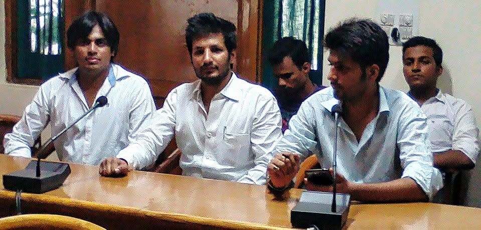 Akash Shukla at a Yuva Sankalpam volunteers' meeting in Kanpur